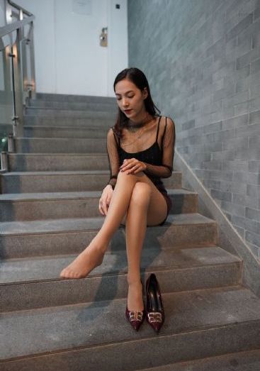 绝美剑仙张开玉腿呻吟小说
