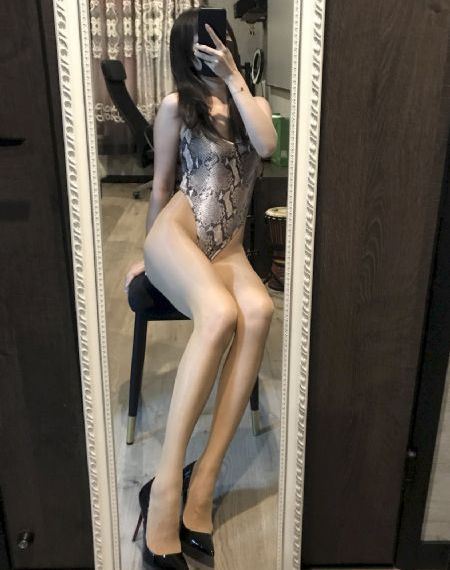 天降女子从2楼掉下了未修剪